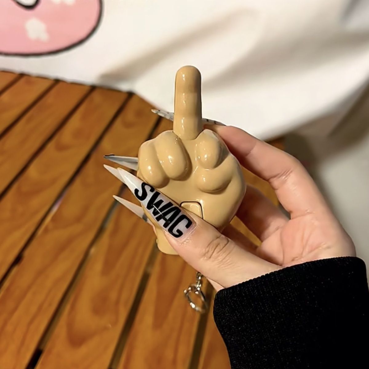 Middle Finger Keychain Funny P - đánh giá và giá Pop Display Shelf